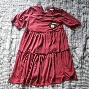 Red/maroon dress NWT small hole in the back